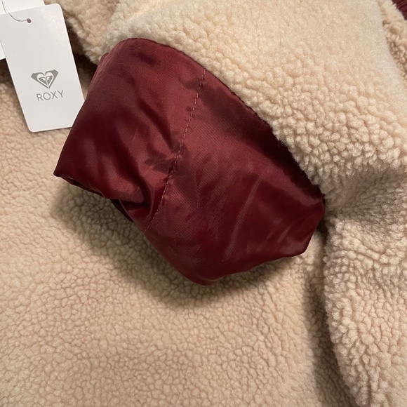 NWT - Roxy women's Corduroy jacket Size: M - Picture 7 of 7